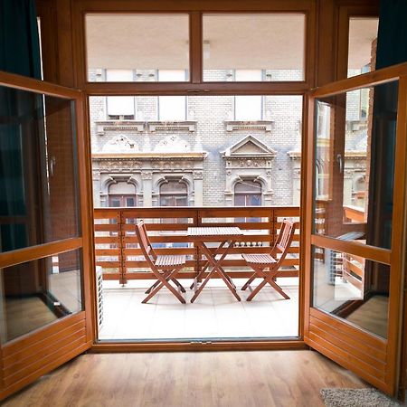 Lovag Studio Apartment Budapest Luaran gambar
