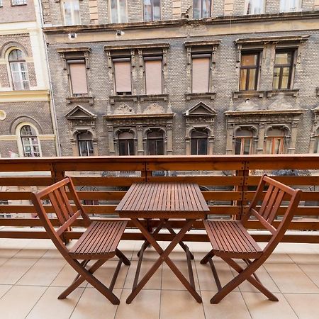 Lovag Studio Apartment Budapest Luaran gambar