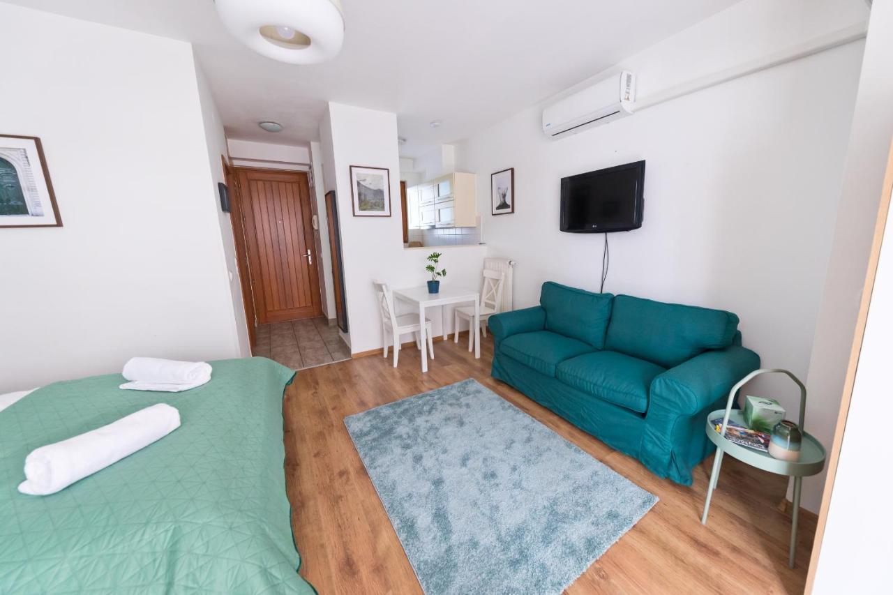 Lovag Studio Apartment Budapest Luaran gambar